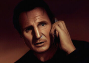 Szene aus dem Film Taken mit Liam Neeson am Handy